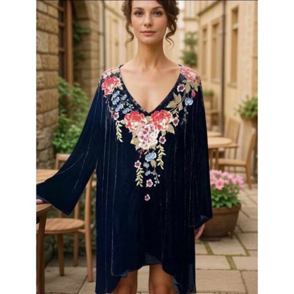 Johnny Was Women's Black Gold Velvet Embroidered Kimono Tunic Top Size large